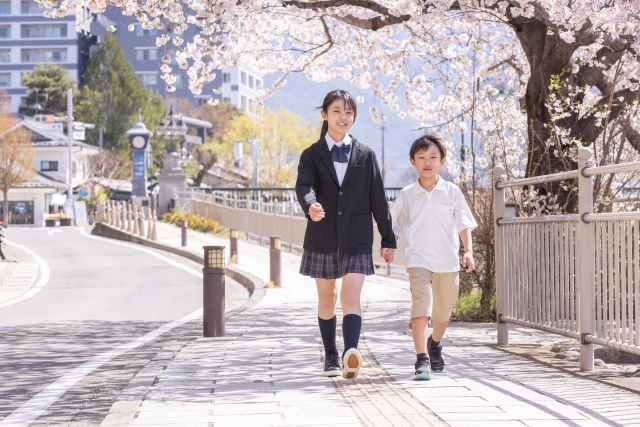 入学前に3社を並べてみた。あんしんウォッチャーにした理由